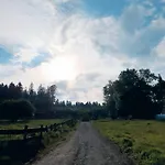 度假居 Maly Czar Czarnow (Kamienna Gora)